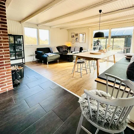 Light In The Dunes Near Denmark's Coast Vakantiehuis Oksbøl